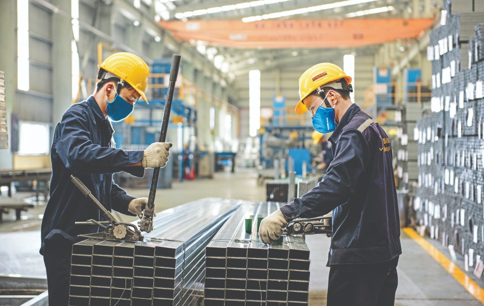 Hình ảnh thép hộp mạ kẽm Hoa Sen của công ty Tôn  Thép HƯNG GIA PHÁT